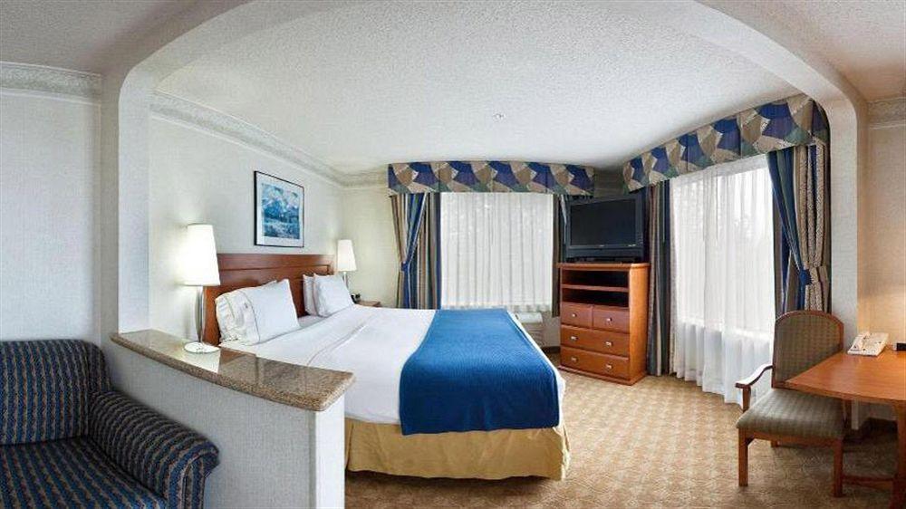 Holiday Inn Express & Suites Tacoma By Ihg Ngoại thất bức ảnh
