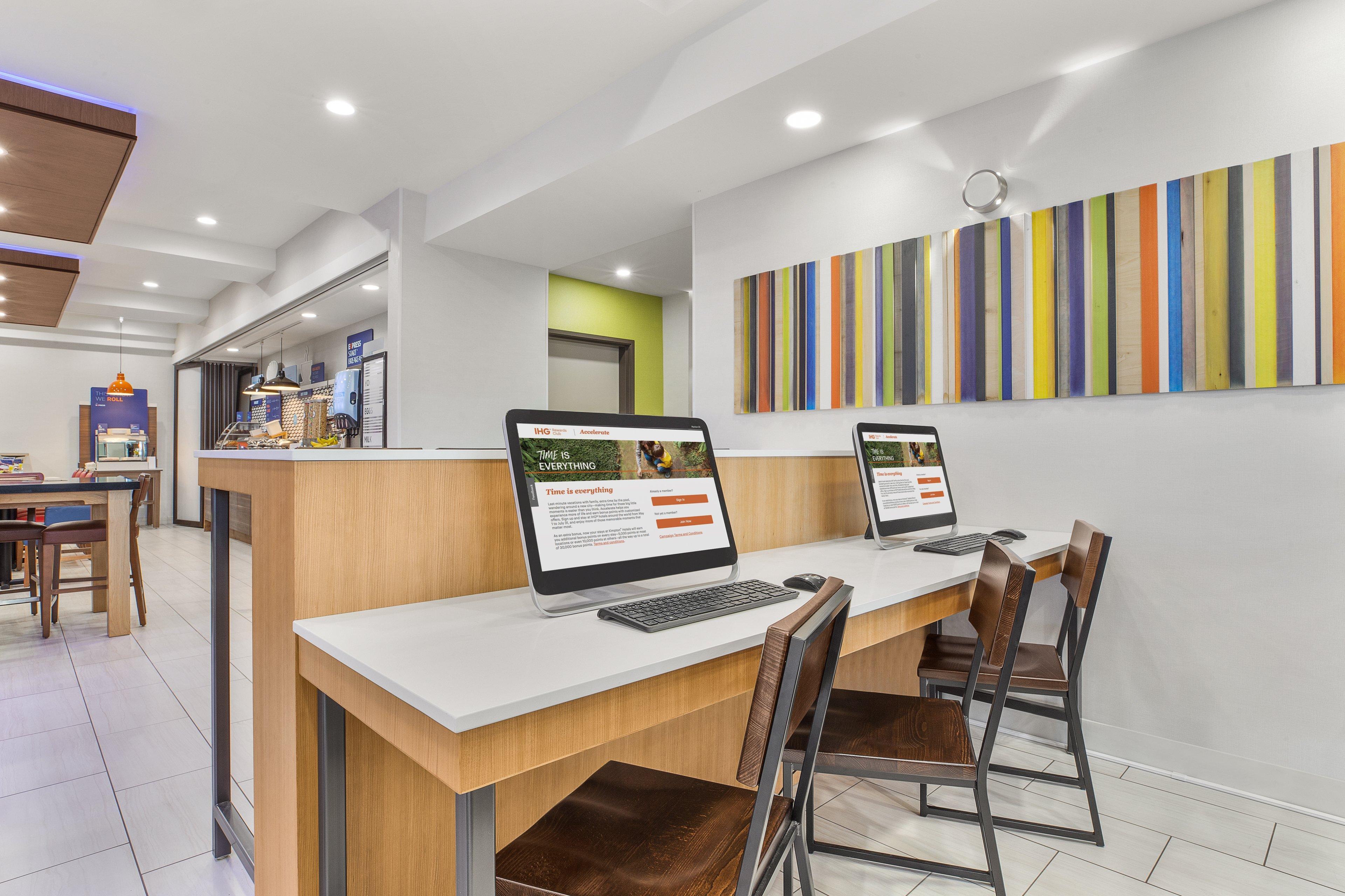 Holiday Inn Express & Suites Tacoma By Ihg Ngoại thất bức ảnh